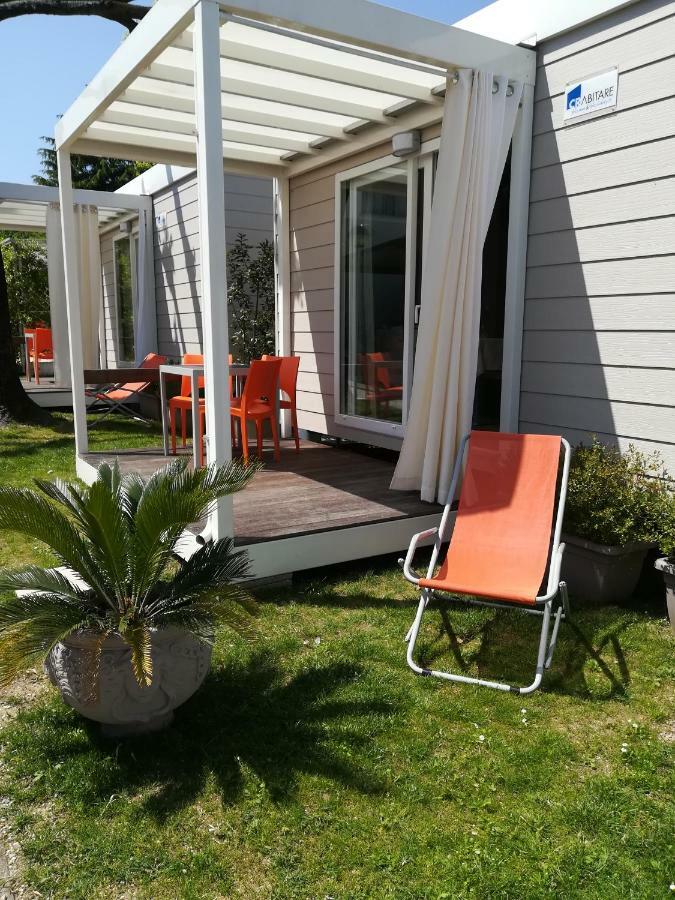 Villaggio Turistico Dei Tigli Паденге-суль-Гарда Екстер'єр фото